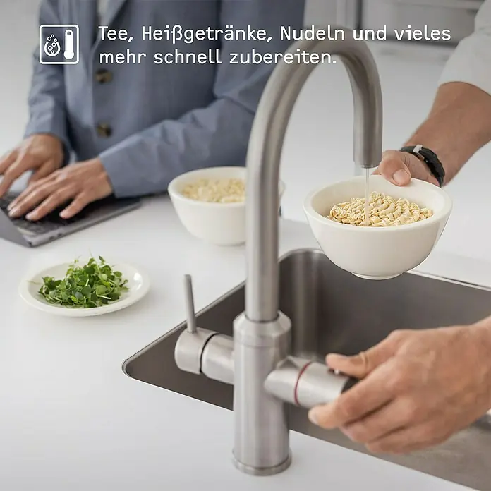 Stiebel Eltron Heißwassersystem HOT 2.6 N Premium + 3in1 b - Durchflussmenge: 2,5 l/min, 95 °C, Gebürstet - Der Wasserhahn ermöglicht die Zubereitung von Tee, Heißgetränken, Nudeln und vielem mehr schnell und einfach.