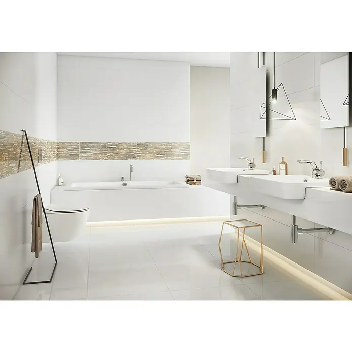Wandfliese White Glossy - 29 x 89 cm, Weiß, Glänzend - Elegantes Badezimmer-Design mit weißen Fliesen und modernen Waschtischen. Die Beleuchtung setzt stilvolle Akzente.