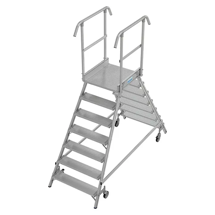 Krause Stabilo Podestleiter - Arbeitshöhe: 3,7 m, Anzahl Tritte: 14 Stk., Aluminium - Abbildung einer fahrbaren Krause Arbeitsbühne mit Geländer und Stufen. Die Treppe ist aus Aluminium gefertigt und hat Rollen.