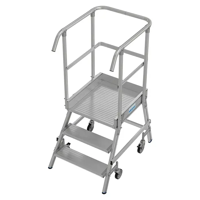 Krause Stabilo Podestleiter - Arbeitshöhe: 2,75 m, Anzahl Tritte: 3 Stk., Aluminium - Das Bild zeigt eine mobile Arbeitsbühne von Krause mit Geländer und Rollen. Ideal für sicheres Arbeiten in der Höhe.