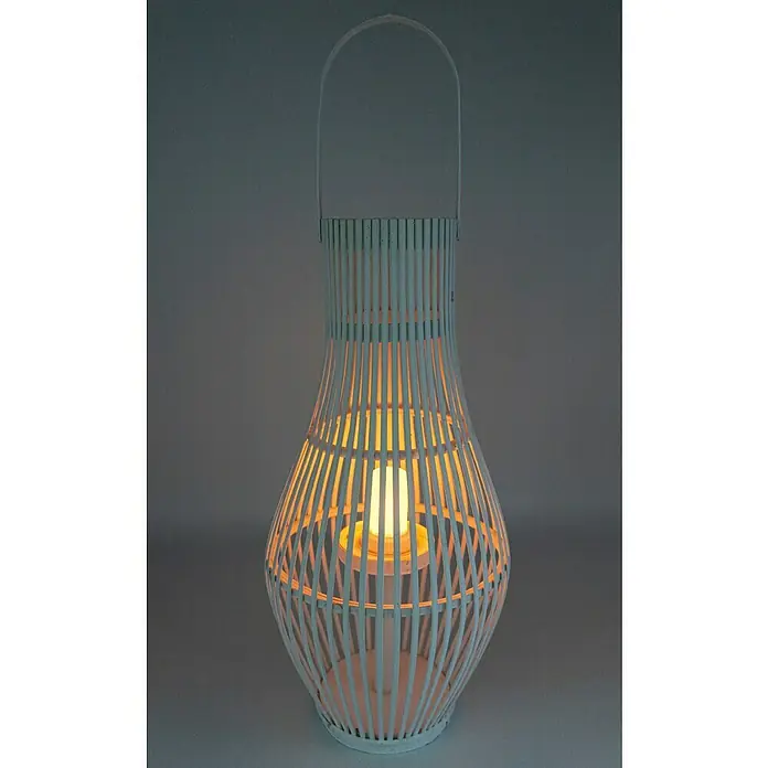 Laterne Bambus - Ø x H: 31 x 62,5 cm, Weiß - Elegante weiße Laterne mit Henkel, die ein warmes, einladendes Licht ausstrahlt und eine gemütliche Atmosphäre schafft.
