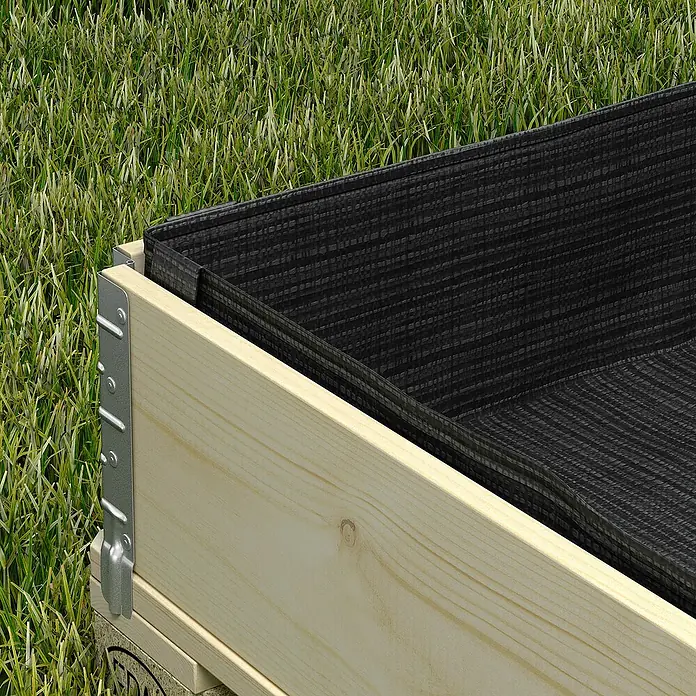 Upyard Unkrautvlies - L x B: 120 x 80 cm, Passend für: Hochbeetumrandungen - Nahaufnahme einer Holzkiste mit schwarzer Auskleidung, ideal für Gartenprojekte und Pflanzenanbau im Freien.
