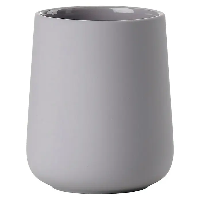 Zone Denmark Nova One Zahnputzbecher - Keramik, Gull Grey - Grauer, zylindrischer Becher aus Keramik mit abgerundeten Kanten. Ideal für Bad oder Küche, schlichtes und modernes Design.
