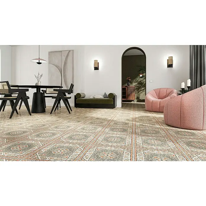 Steingutfliese Colonial - 45 x 45 cm, Beige, Glänzend - Dieser Raum verfügt über einen auffälligen gemusterten Fliesenboden, der den eklektischen Stil des Raumes hervorhebt.