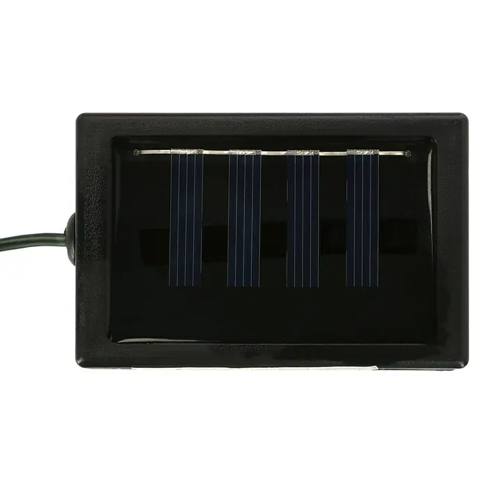 BAUHAUS Solar-Lichterkette Minilampions - Länge: 3,8 m, LED, Bunt - Nahaufnahme eines rechteckigen Solarpanels mit vier Solarzellen, eingefasst in einem schwarzen Rahmen.