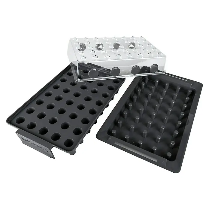 Windhager Zimmergewächshaus - L x B x H: 38 x 24 x 16 cm - Produktfoto von drei Artikeln zur Herstellung von Pralinen: Eine Pralinenform mit Löchern, eine Form mit Stiften und eine transparente Form.