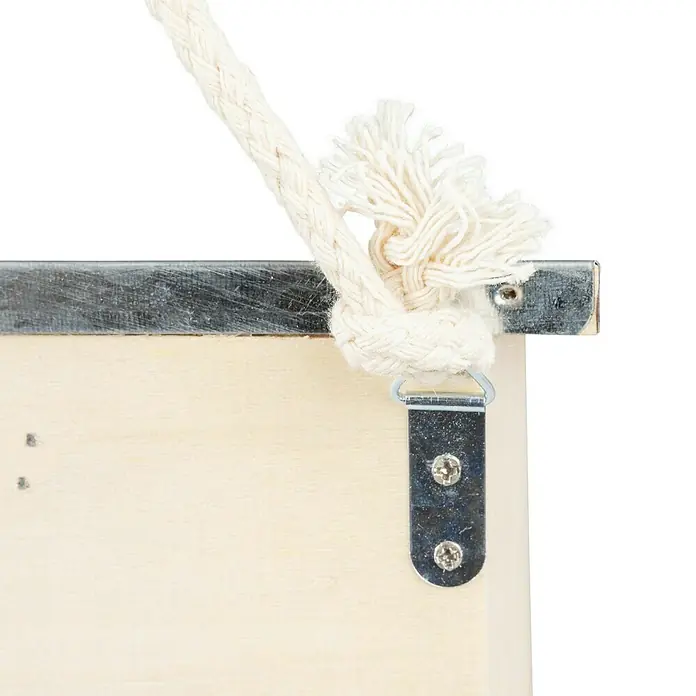 Windhager Insektenhotel Flat - L x B x H: 22 x 28 x 10,5 cm, Holz - Nahaufnahme einer Hängeablage mit Seilaufhängung, die das schlichte Design und die Funktionalität für die Wandmontage hervorhebt.