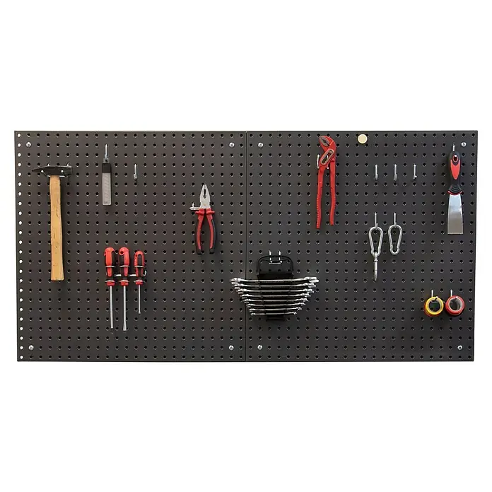 Lochwand-Set - 60 x 60 cm, 2 Stk. - Werkzeugwand mit verschiedenen Werkzeugen wie Hammer, Schraubendreher und Zangen, die an Haken aufgehängt sind. Ideal für die Werkstatt.