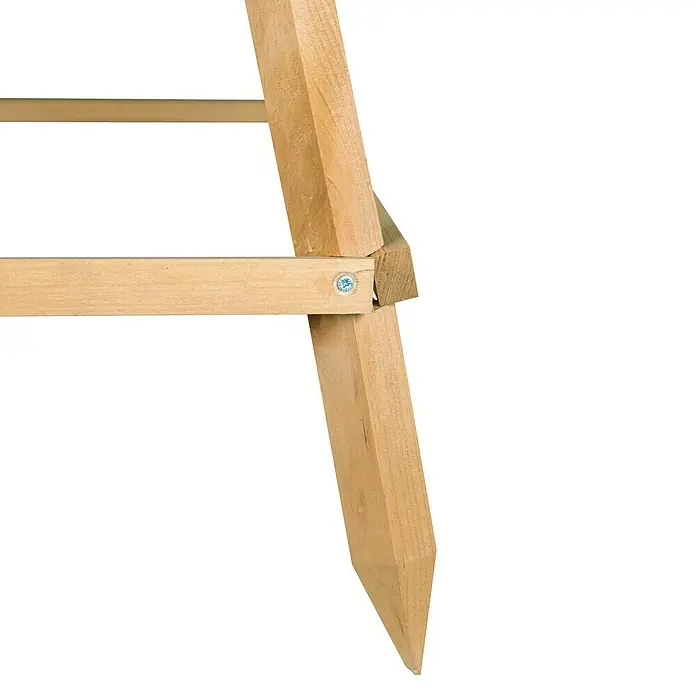 Windhager Rankhilfe Tipi - L x B x H: 75 x 75 x 145 cm, Holz - Detailansicht eines Holzständerbeins, das spitz zuläuft und mit einer Schraube an einem Querholz befestigt ist. Ideal für Gartenmöbel oder ähnliche Konstruktionen.
