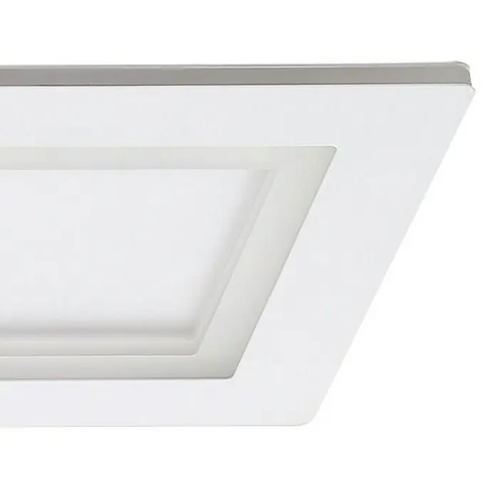 Eglo LED-Deckenleuchte Padrogiano - L x B x H: 1.200 x 300 x 50 mm - Nahaufnahme einer modernen, quadratischen LED-Deckenleuchte in Weiß und Grau, ideal für stilvolle Innenräume mit effizienter Beleuchtung.