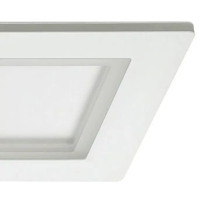 Eglo LED-Deckenleuchte Padrogiano - L x B x H: 1.200 x 300 x 50 mm, Kaltweiß, Kunststoff, Dimmbar - Detailansicht einer modernen, quadratischen LED-Deckenleuchte mit schlankem, weißem Rahmen und integrierter Lichtquelle für eine helle und effiziente Beleuchtung.