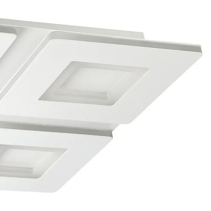 Eglo LED-Deckenleuchte Padrogiano - L x B x H: 450 x 450 x 50 mm, Kaltweiß, Kunststoff, Dimmbar - Nahaufnahme einer modernen, quadratischen LED-Deckenleuchte in Weiß, die ein minimalistisches Design und helle Beleuchtung bietet.