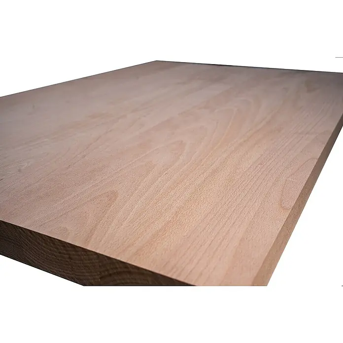 Leimholzplatte Treppenstufe - Buche, Qualitätsstufe Leimholzplatte: A/B, 1.200 x 650 x 40 mm - Nahaufnahme einer hellbraunen Buchenholzplatte mit glatter Oberfläche und abgerundeten Kanten, ideal für Möbelbau und Tischplatten.