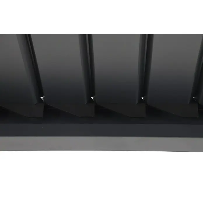 Sunfun Milos Pergola - B x T: 294 x 294 cm, Farbe Gestell: Night-Grey, Aluminium - Nahaufnahme eines stilvollen, schwarzen Lamellen-Designs. Das Produkt zeigt eine moderne und minimalistische Ästhetik mit präzisen Linien.