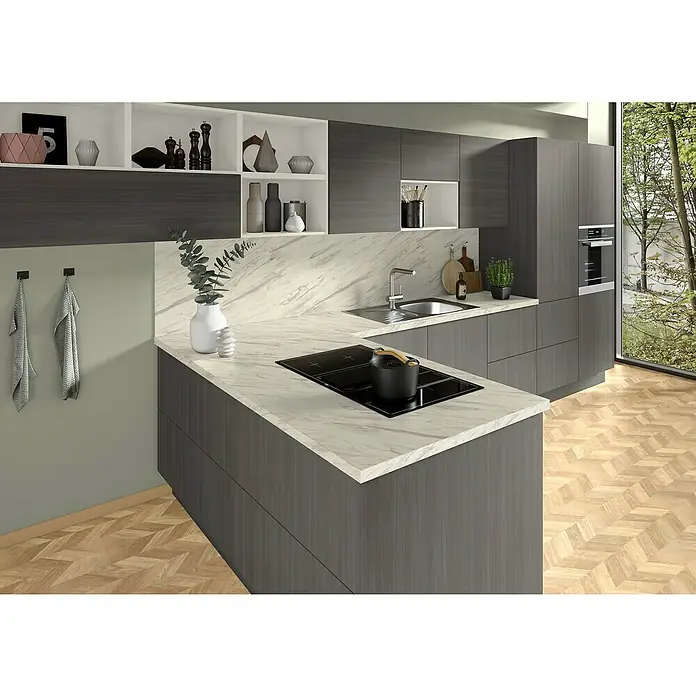 CUCINE Küchenarbeitsplatte nach Maß - Marmor weiß, Stärke: 3,8 cm, Breite: 60 cm - Moderne Küche mit grauen Schränken, Marmorarbeitsplatte und Kochfeld. Elegantes Design für kulinarische Erlebnisse.