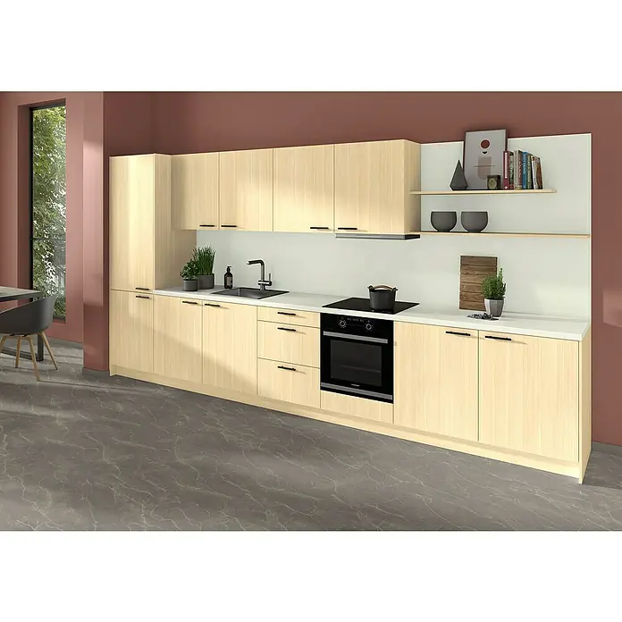CUCINE Küchenarbeitsplatte nach Maß - Weiß, Stärke: 3,8 cm, Breite: 60 cm - Modernes Küchendesign mit hellen Holzschränken, schwarzen Griffen und Geräten. Stilvolle Inneneinrichtung mit Kochfeld, Ofen und minimalistischen Regalen.