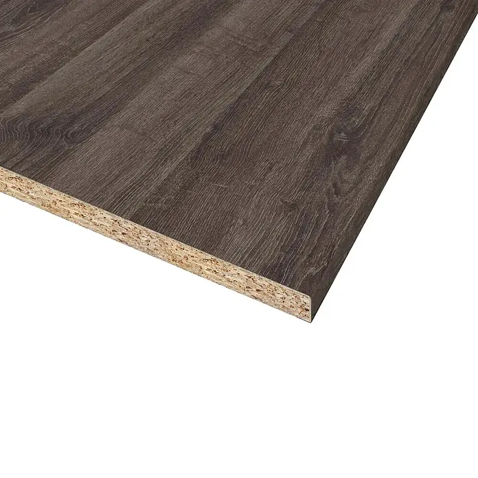 CUCINE Küchenarbeitsplatte nach Maß - Derby Eiche anthrazit, Stärke: 3,8 cm, Breite: 60 cm - Nahaufnahme einer Holzspanplatte mit dunkler Holzmaserung, ideal für Möbelbau und Innenausbau. Robust und vielseitig.