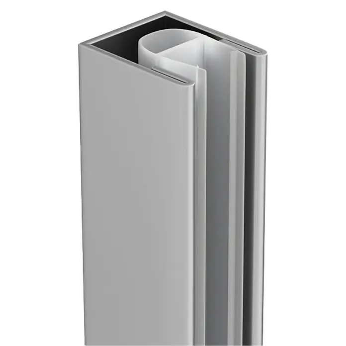 GME Perfil de cierre en U tipo burbuja - Acero inoxidable, Plata brillo - Primer plano de un perfil de aluminio con una ranura, ideal para la construcción y el revestimiento, por su diseño elegante y material duradero.