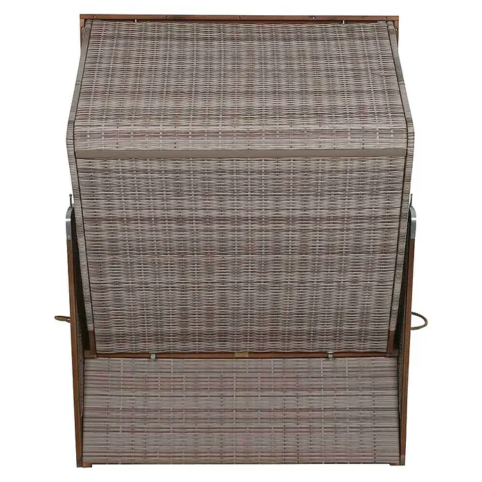 DeVries Strandkorb Trendy - L x B x H: 130 x 80 x 165 cm, Blau-Weiß (kariert) - Detailaufnahme eines Strandkorbs aus braunem Korbgeflecht mit Holzrahmen. Er bietet Komfort und Schutz vor Wind und Sonne am Strand.