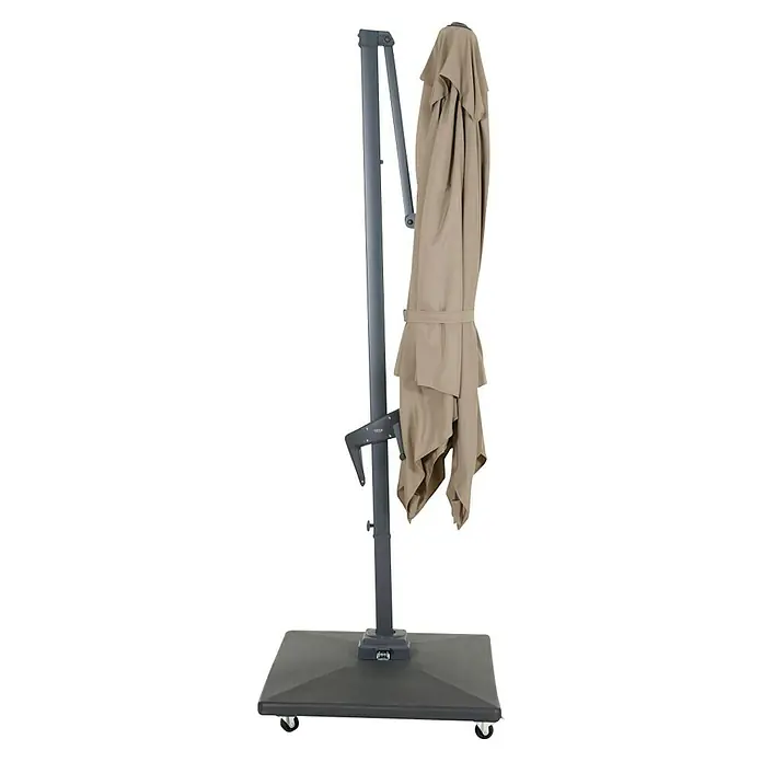 Siena Garden Ampelschirm Vito - Taupe, Bespannungsmaß (L x B): 250 x 250 cm - Grauer Sonnenschirm mit braunem Bezug im geschlossenen Zustand auf grauem Sockel mit Rollen für den Garten.