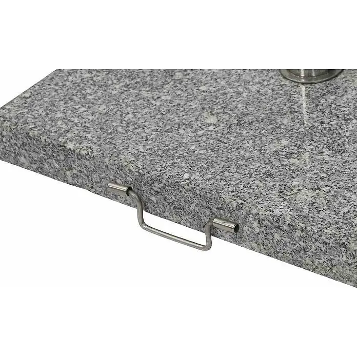 Siena Garden Granitschirmständer - 45 kg, L x B: 55 x 55 cm - Nahaufnahme einer quadratischen Sonnenschirmbasis aus grauem Granit mit einem Griff aus rostfreiem Stahl.