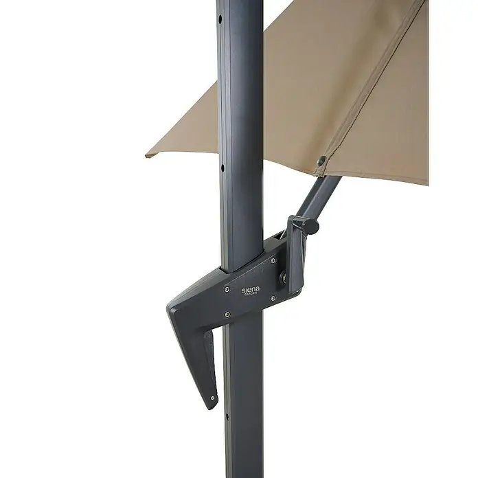 Siena Garden Ampelschirm Vito - Taupe, Bespannungsmaß (L x B): 250 x 250 cm - Nahaufnahme eines Siena Garden Sonnenschirms, der durchdachtes Design und hochwertige Materialien für den Außenbereich vereint.