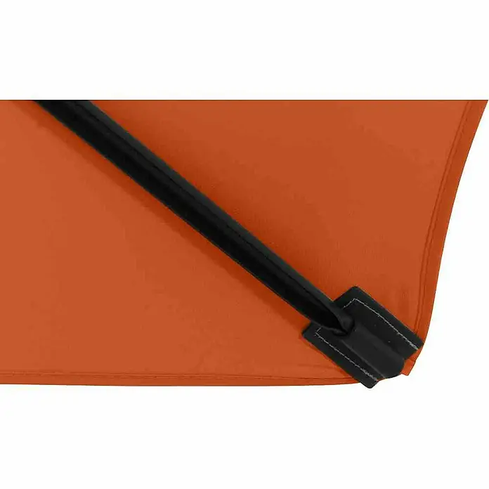 Siena Garden Marktschirm City Push - Terracotta, Bespannungsmaß (L x B): 140 x 210 cm - Detailaufnahme eines orangefarbenen Sonnenschirms mit schwarzem Gestänge, das Stabilität und Schatten bietet.