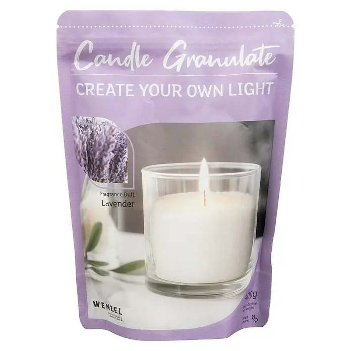 Wachsgranulat - Lavender, 400 g, Weiß - Abbildung einer Lavendel-Duftkerze Granulatpackung von Wenzel, die die Möglichkeit bietet, eine eigene Kerze zu kreieren.