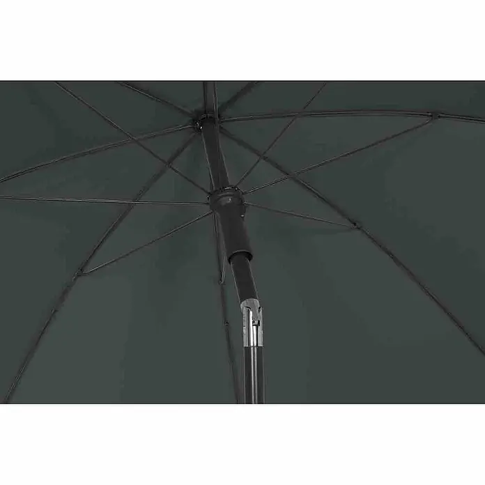 Siena Garden Marktschirm rund City Push - Anthrazit, Durchmesser Bespannung: 180 cm - Innenansicht eines grünen Sonnenschirms mit schwarzem Gestell und silbernem Teleskopstab. Sorgt für angenehmen Schatten.