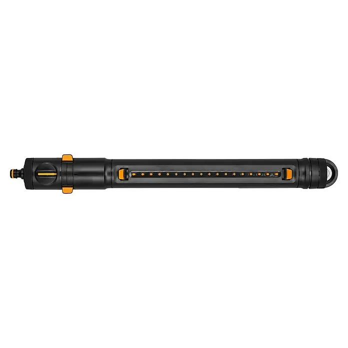 Fiskars X-series Ersatzteil-Set - Max. Regnerfläche: 350 m², Passend für: Größere Flächen - Dunkler, zylinderförmiger Rasensprenger mit orangen Akzenten und einer Reihe von Düsen zur Bewässerung des Gartens.