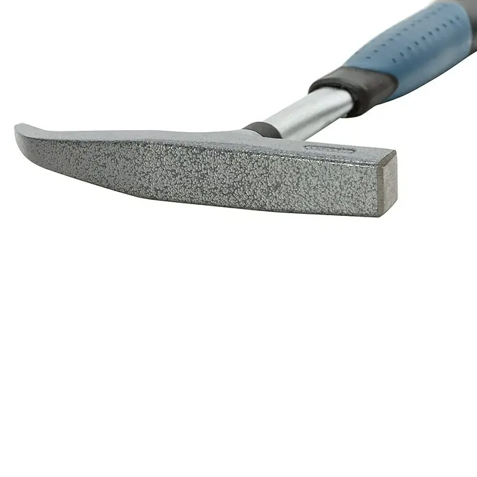 Picard Kanaldeckelhammer - Gewicht Kopf: 600 g, Spezialstahl - Nahaufnahme eines Maurerhammers mit blauem Griff vor schwarzem Hintergrund.