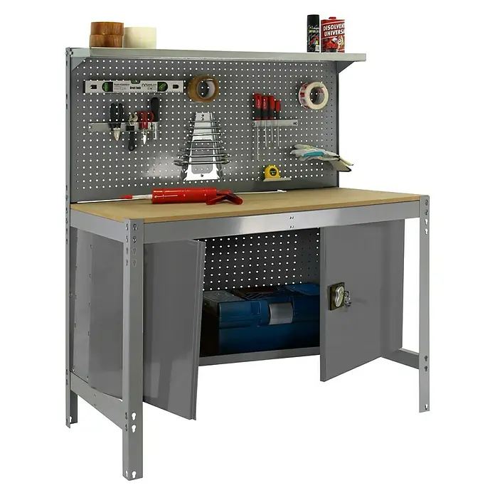 Simonrack Simonwork Werkbank BT-3 Cabinet 1200 - L x B: 61 x 121 cm, Arbeitshöhe: 144,5 cm, Belastbarkeit: 750 kg, Grau - Eine Werkbank mit Werkzeugen und einem grauen Metallrahmen. Die Arbeitsfläche ist aus Holz und bietet viel Platz.