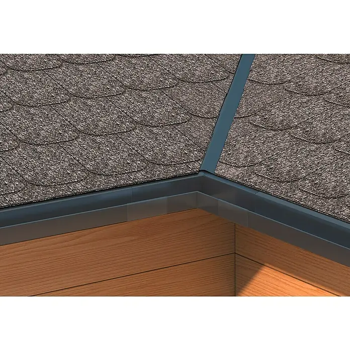 Sarei Piccolo Kastenrinnenwinkel - Nennweite: 70 mm, Innenecke, Aluminium, Anthrazit - Nahaufnahme eines Daches mit grauen Dachziegeln und einer grauen Dachrinne an einem Holzgebäude.