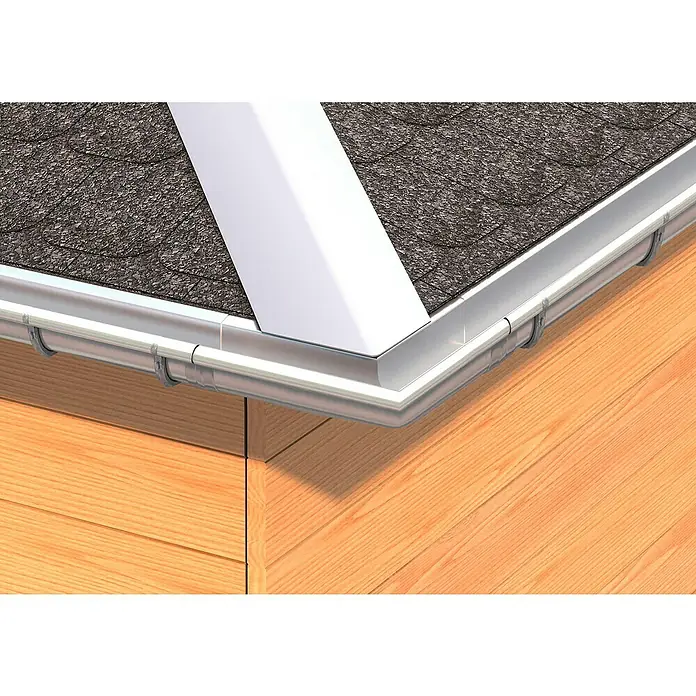Sarei RinnenwinkelNennweite: 100 mm, Außenecke, Aluminium, Silber - Nahaufnahme einer Dachrinne aus Aluminium, die an einem Dach mit Schindeln und Holzverkleidung befestigt ist.
