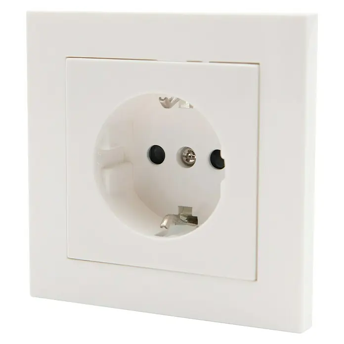 Enchufe London - Blanco, Plástico, Montaje en superficie - Primer plano de un enchufe Schuko blanco con un tornillo en el centro, que garantiza un suministro eléctrico seguro en casa.