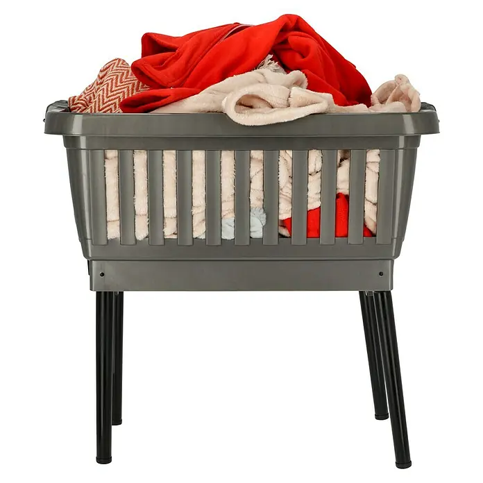 Wäschekorb Amico - L x B x H: 43 x 64 x 61 cm, Anthrazit, Klappbare Beine - Grauer Wäschekorb mit Beinen und bunten Textilien. Praktisch und stilvoll für jedes Badezimmer oder Waschküche.
