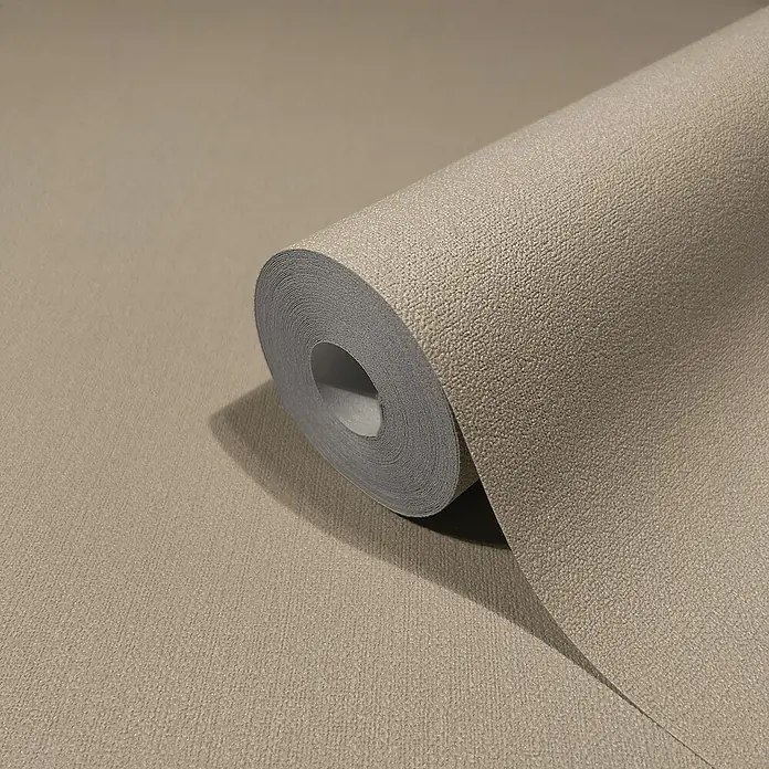 Marburg GZSZ Vliestapete - Beige, Uni, 10,05 x 0,53 m - Rolle hellbrauner Texturtapete, die teilweise abgerollt ist und die Textur zeigt.