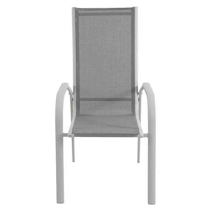 Sunfun Hannah Silla de jardín - 69 x 59 x 110 cm, Gris, Apilable - Silla de patio gris con reposabrazos. La silla cuenta con un marco de metal gris claro y asiento y respaldo de malla gris.