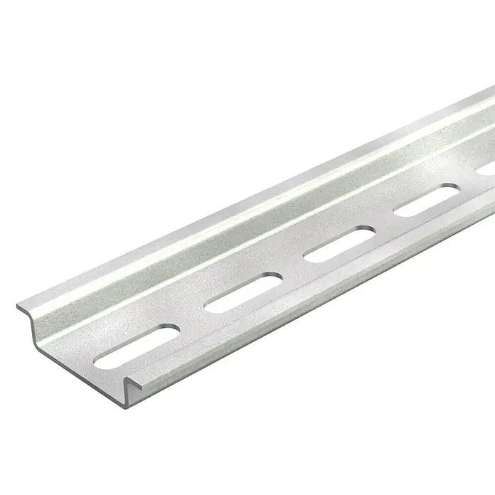 DIN-Trageschiene - Metall, 210 x 35 x 7,5 mm - Nahaufnahme einer perforierten Metallschiene.