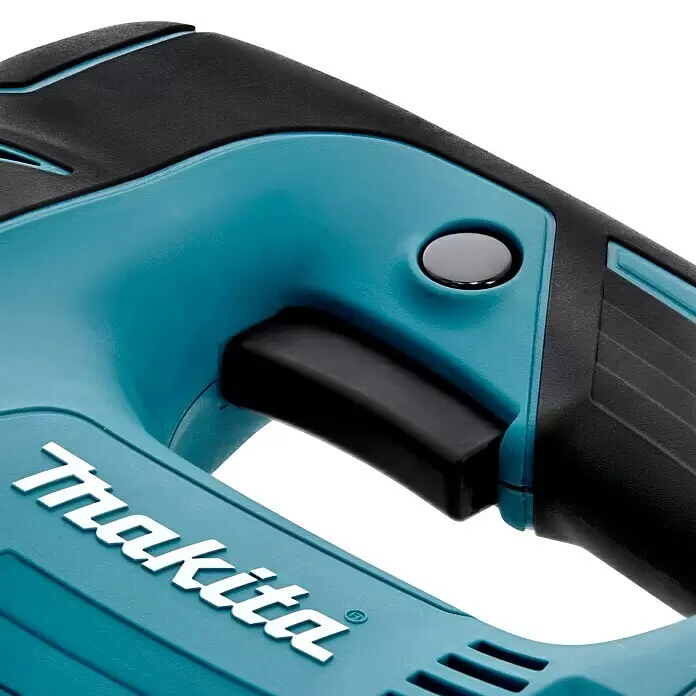 Makita LXT 18V Sierra de calar de batería DJV182Z - 18 V, Iones de litio, Sin batería, Número de carreras marcha en vacío: 800 /min - 3.500 /min - Primer plano del mango de una sierra de calar Makita de color cian y negro, con agarre texturizado y gatillo.