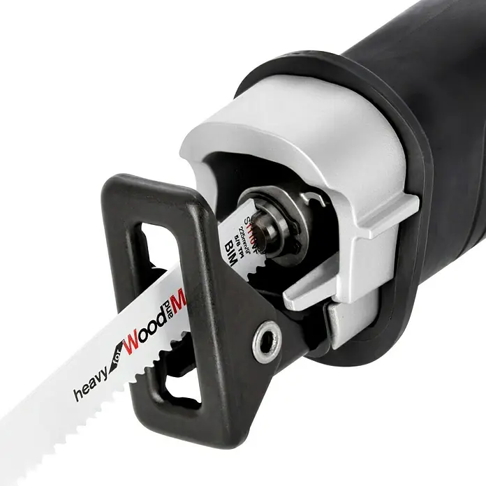 Bosch Professional AMPShare 18V Akku-Säbelsäge GSA 18V-32 - 18 V, Ohne Akku, 0 /min - 2.500 /min, Karton - Nahaufnahme einer Säbelsäge mit einem "Heavy Wood" Sägeblatt. Ideal zum Schneiden von Holz, diese Säge ist ein Muss für jeden Handwerker.
