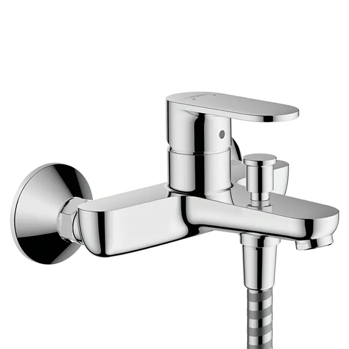 Hansgrohe Vernis Blend Badewannenarmatur - Ausladung Armatur: 184 mm, Chrom, Glänzend - Glänzender Chrom-Wasserhahn mit Brauseschlauch, ideal für moderne Badezimmer. Elegantes Design für ein stilvolles Ambiente.
