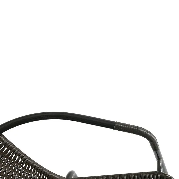 Sunfun Silla de jardín Melisa - Marrón, Acero/Ratán sintético, Apilable - Primer plano de una silla de ratán marrón con una elegante estructura de metal negro, que muestra confort y estilo.