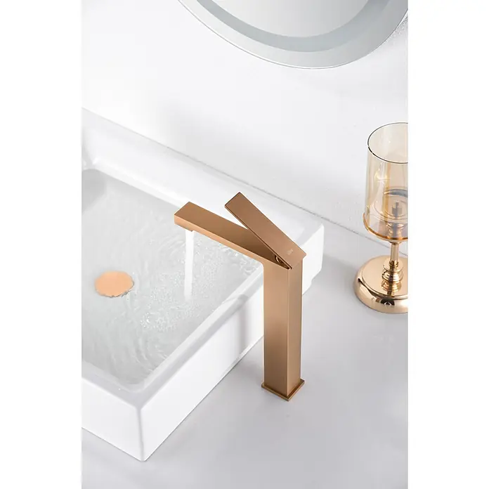Imex Pisa Grifo de lavabo alto - Oro rosa - Elegante grifo dorado de baño con diseño moderno y lavabo rectangular. Detalle elegante para cualquier baño.