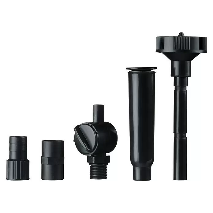 Ubbink Wasserspielpumpe ProLine 1900 Eco - Fördermenge pro Std.: 1.700 l - Set aus schwarzen Kunststoff-Bewässerungssystemkomponenten, darunter Anschlüsse, ein Durchflussregelventil und verschiedene Sprinklerteile.