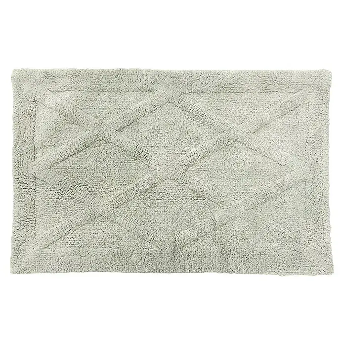 Badteppich Clara - 60 x 110 cm, Hellgrau, 100% Baumwolle - Ein weicher, rechteckiger Badteppich mit einem interessanten diagonalen Muster, perfekt für jedes Badezimmer.