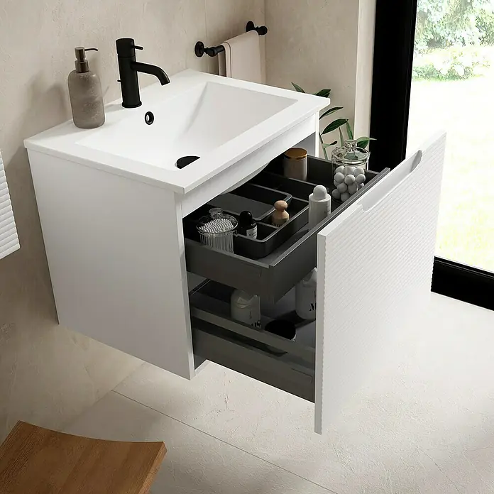 Mueble bajo de lavabo Urban - An x Pr x Al: 120 x 45 x 50 cm, Blanco - Moderno baño con un mueble de lavabo blanco con cajones abiertos, que ofrece soluciones de almacenamiento elegantes.