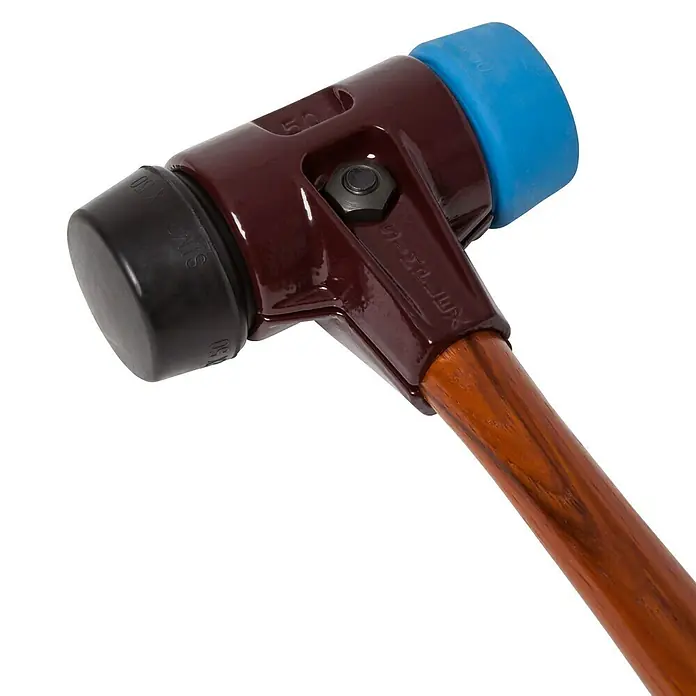 Halder Simplex Schonhammer - Holz, Durchmesser Kopf: 50 mm, Gewicht Kopf: 1.150 g - Nahaufnahme eines Schonhammers mit braunem Kopf, schwarzem und blauem Gummiaufsatz und Holzgriff. Werkzeug für schonendes Arbeiten.