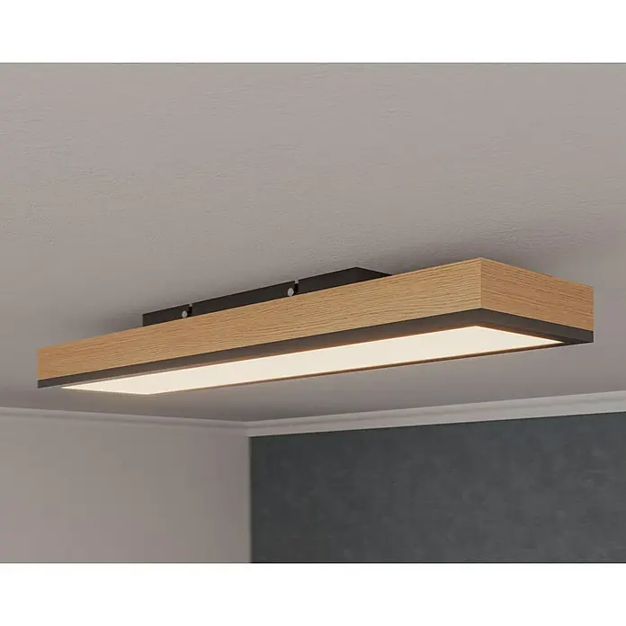 Globo Doro LED-Panel Holzoptik - 24 W, 80 x 20 cm, Holzoptik/Graphit, Mehrfarbig - Nahaufnahme einer rechteckigen Deckenleuchte mit Holzrahmen und LED-Beleuchtung, die ein modernes und warmes Ambiente erzeugt.