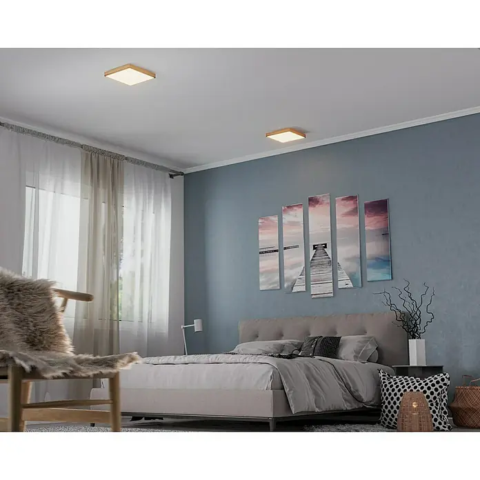 Globo Doro LED-Panel Holzoptik - 12 W, 30 x 30 cm, Holzoptik/Graphit, Warmweiß - Zimmerdecke mit zwei modernen quadratischen Deckenleuchten aus Holz, die ein warmes Licht spenden.